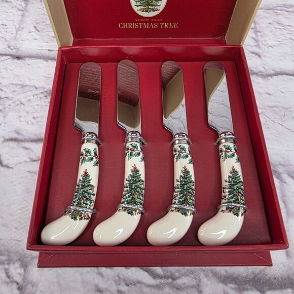 Spode Christmas Tree Set of 4 Spreaders - Holiday Appetizer Spreaders - Picture 1 of 7